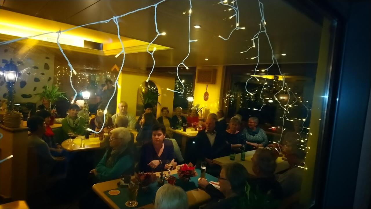 Gasthaus Krone Ubersaxen Ngoại thất bức ảnh